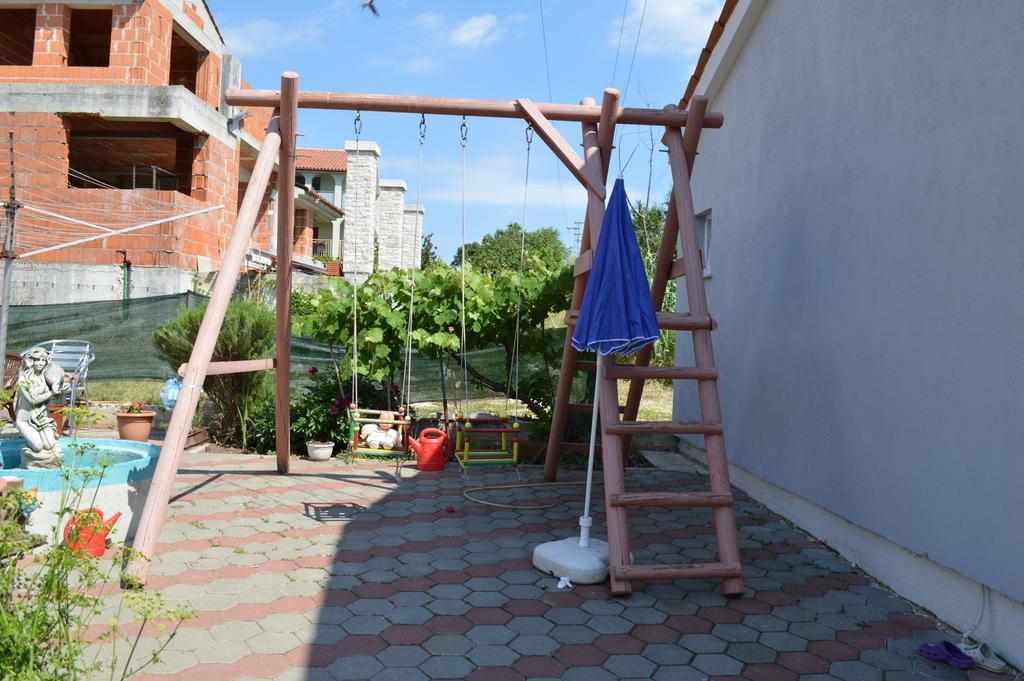 Apartment Ruzica Pula Exterior foto