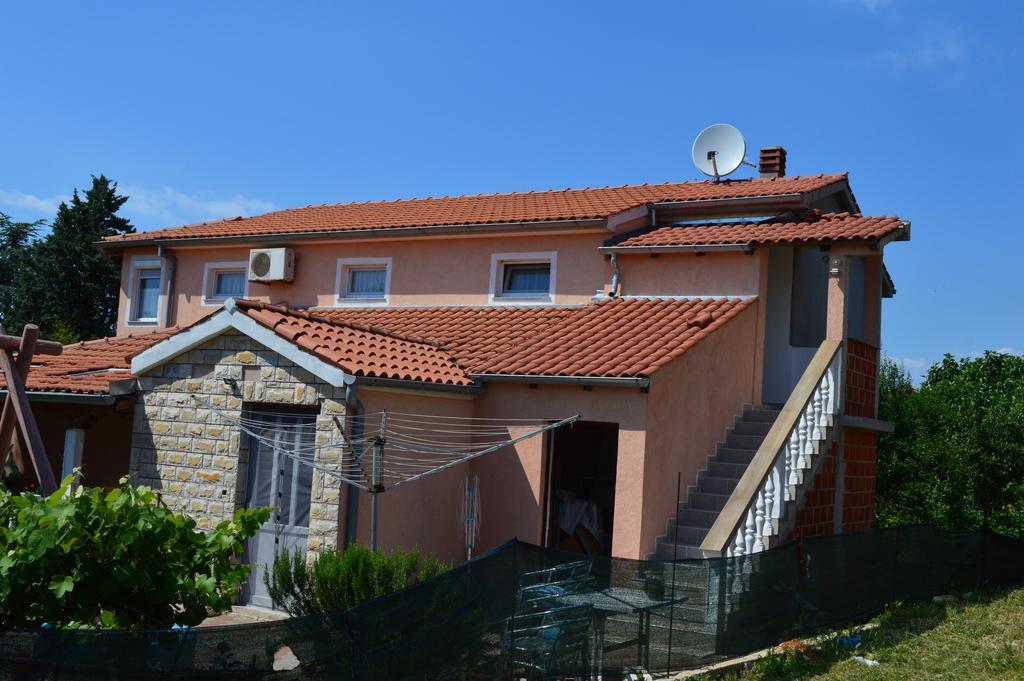 Apartment Ruzica Pula Exterior foto